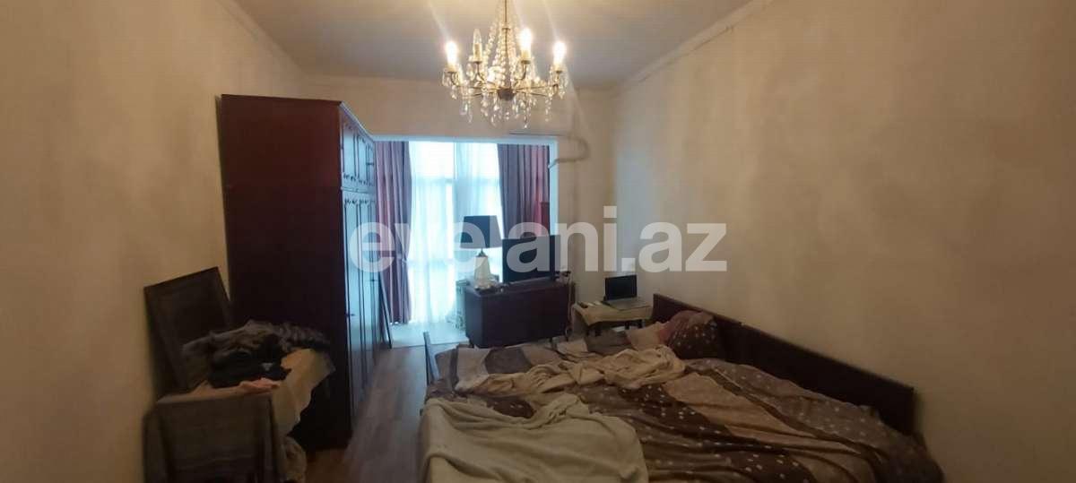 Satılır, köhnə tikili, 3 otaqlı, 85 m², Bakı, Binəqədi r, Azadlıq prospekti m.