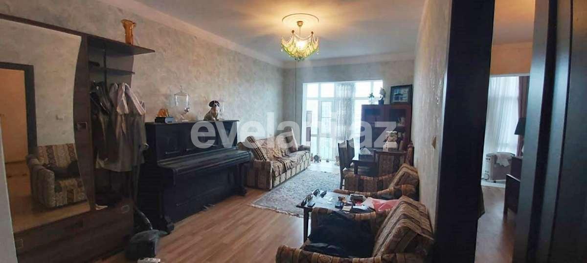 Satılır, köhnə tikili, 3 otaqlı, 85 m², Bakı, Binəqədi r, Azadlıq prospekti m.