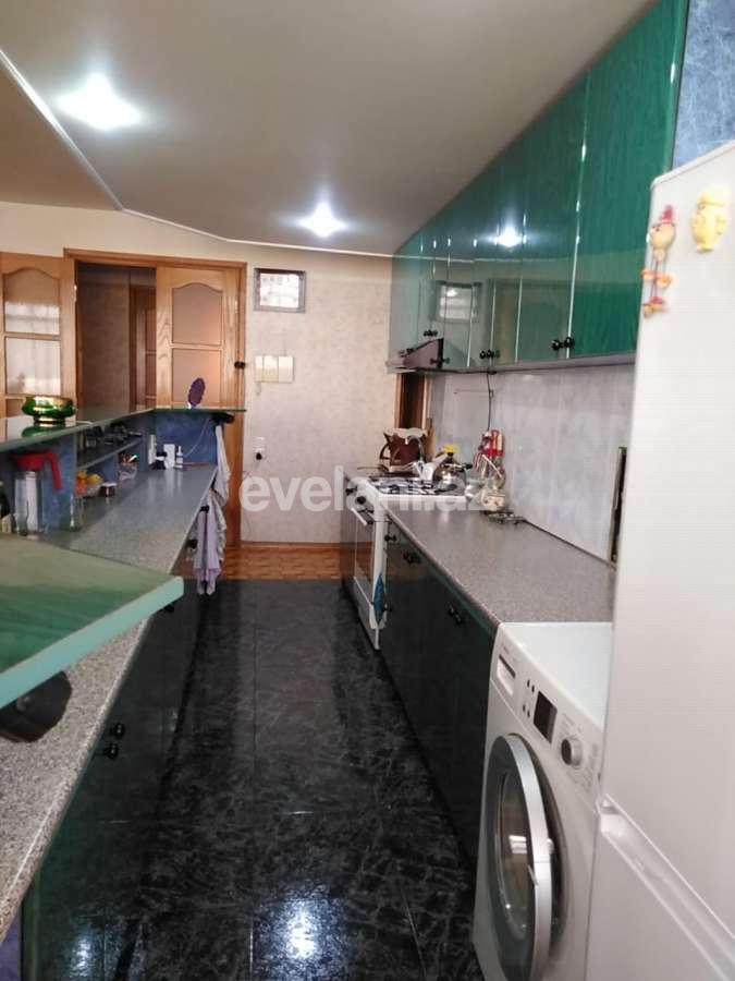 Продаётся, вторичка, 2-комнаты, 65 m², Баку, Ясамальский r, Элмляр Академиясы m.