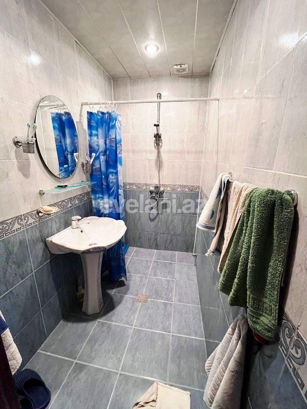 Sale, old building, 3 room, 70 m², Baku, Surakhani r, Yeni Guneshli d, Khalglar Doslugu m.