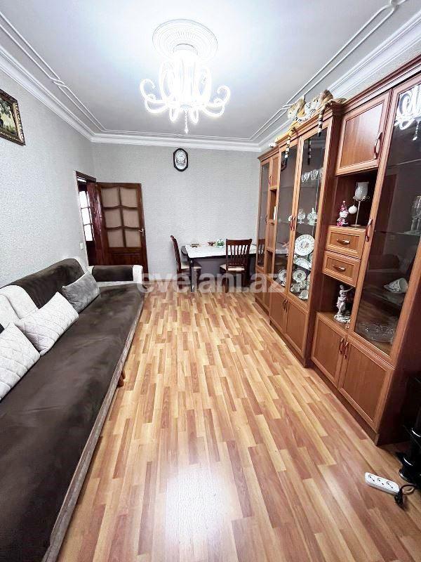 Sale, old building, 3 room, 70 m², Baku, Surakhani r, Yeni Guneshli d, Khalglar Doslugu m.