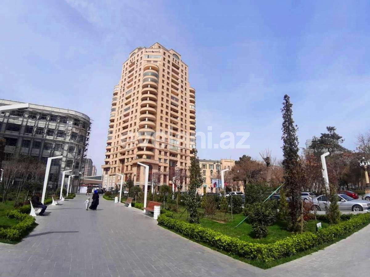 Rent, new building, 3 room, 130 m², Baku, Nasimi r, 28 may m.