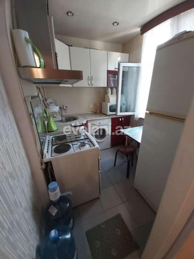 Satılır, köhnə tikili, 2 otaqlı, 47 m², Bakı, Binəqədi r, Memar Əcəmi m.