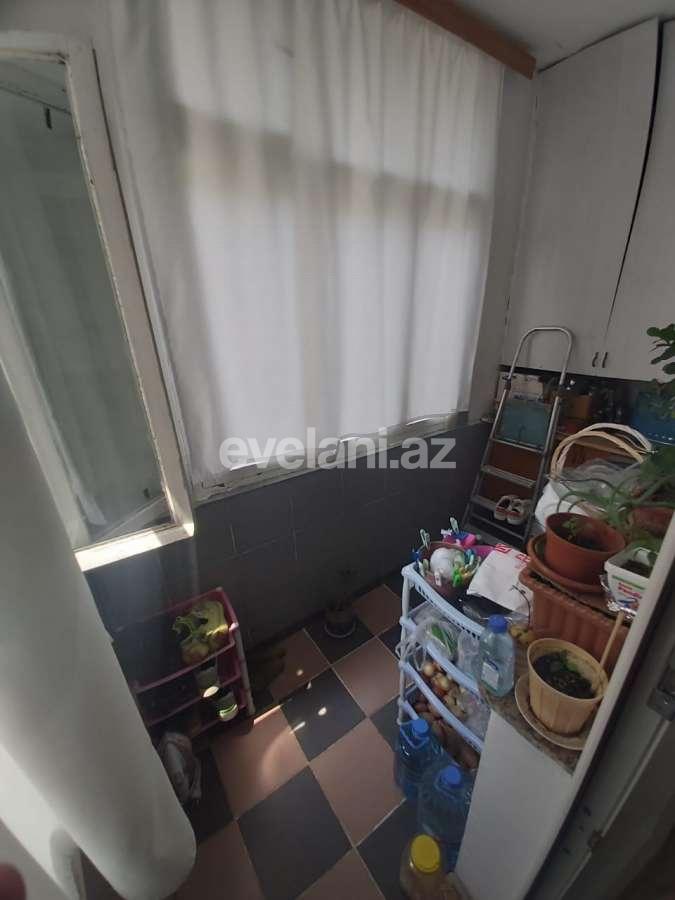 Satılır, köhnə tikili, 2 otaqlı, 47 m², Bakı, Binəqədi r, Memar Əcəmi m.