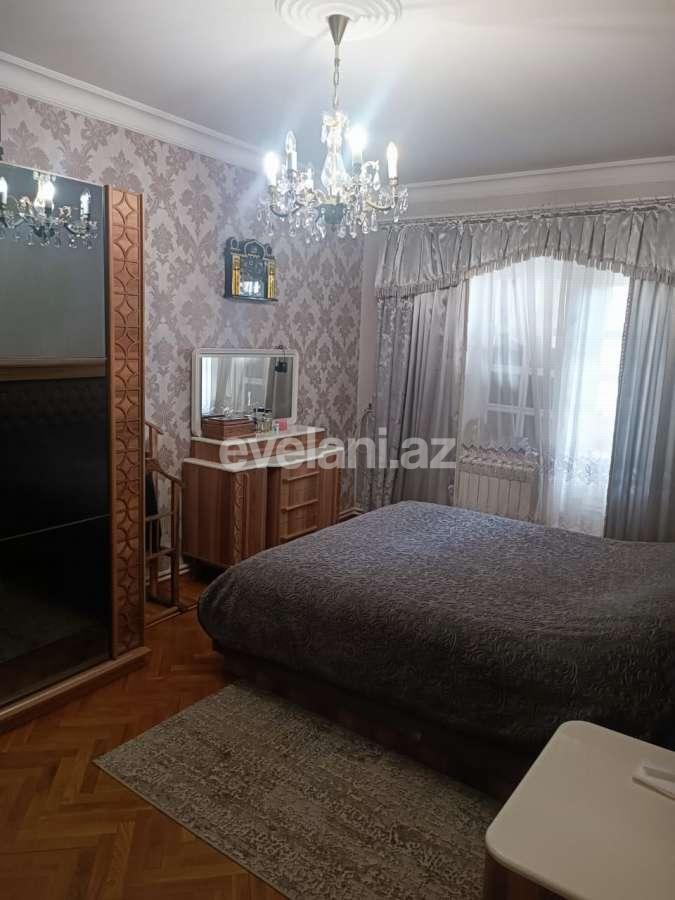Sale, old building, 4 room, 145 m², Baku, Binagadi r, 8-th microdistrict d.