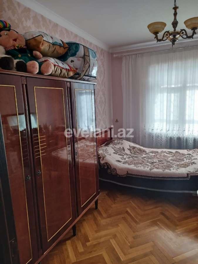 Sale, old building, 4 room, 145 m², Baku, Binagadi r, 8-th microdistrict d.