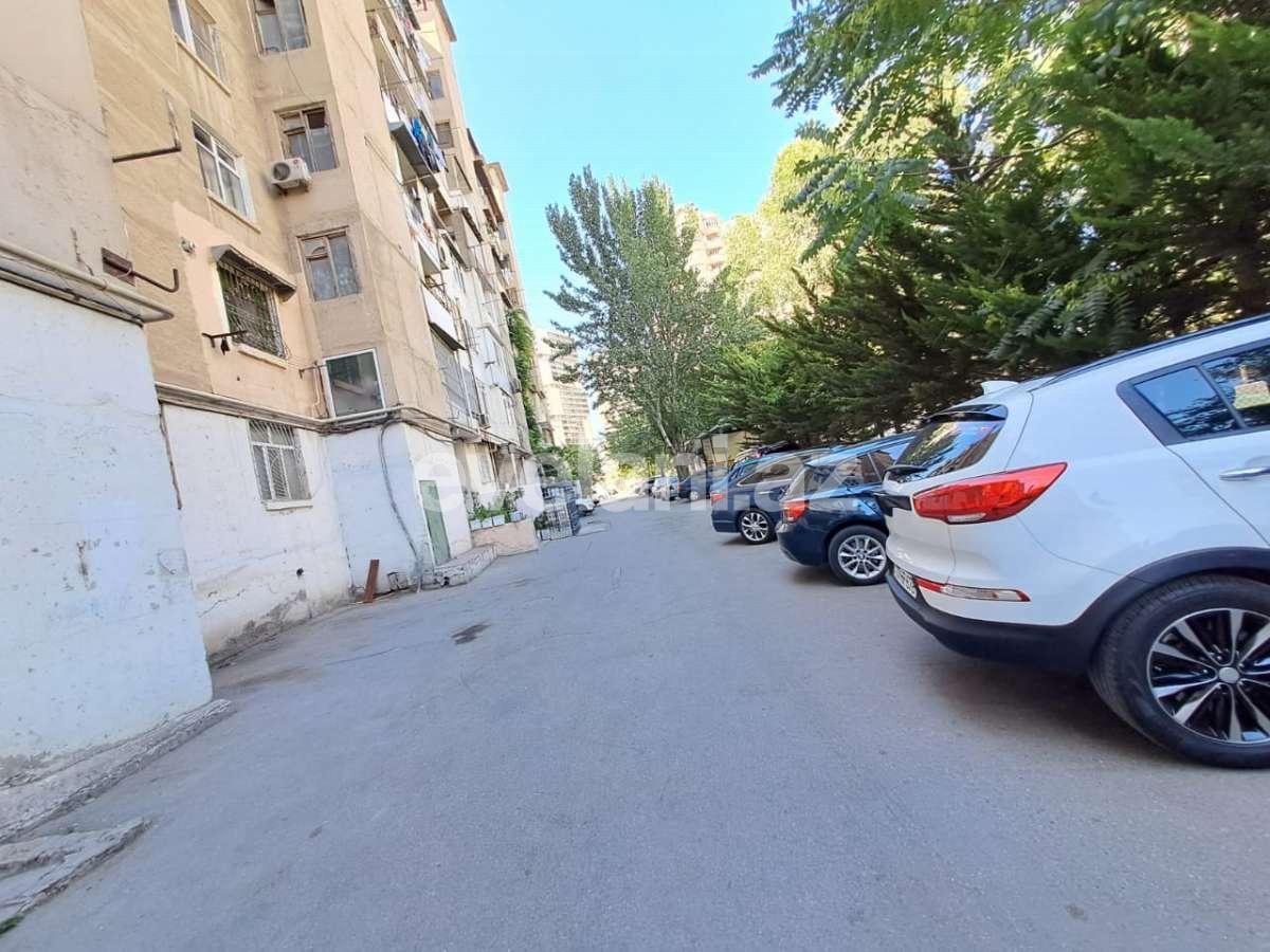 Продаётся, вторичка, 3-комнаты, 72 m², Баку, Ясамальский r, Элмляр Академиясы m.