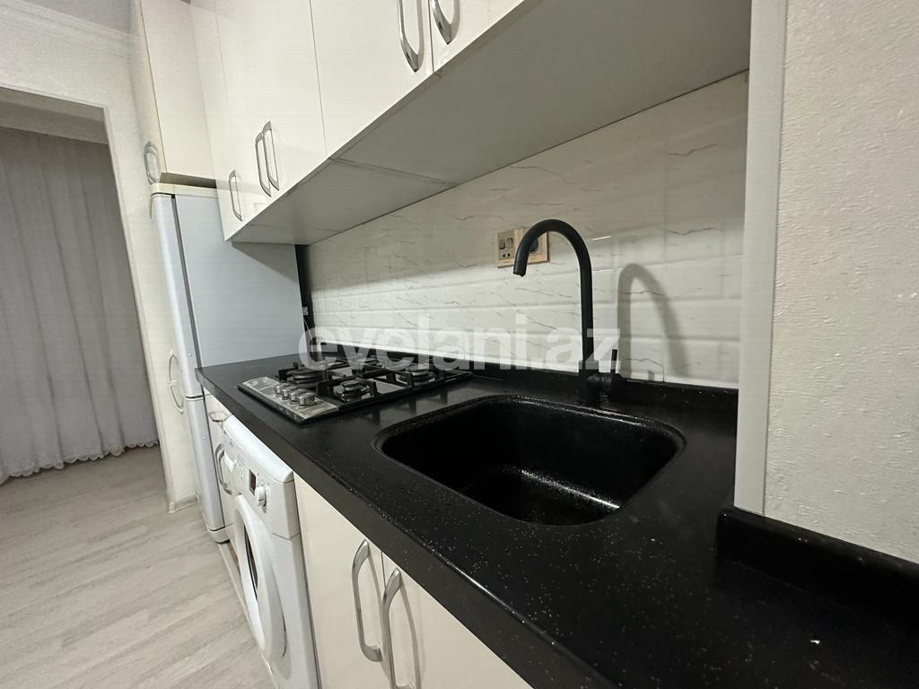 Продаётся, вторичка, 3-комнаты, 72 m², Баку, Ясамальский r, Элмляр Академиясы m.