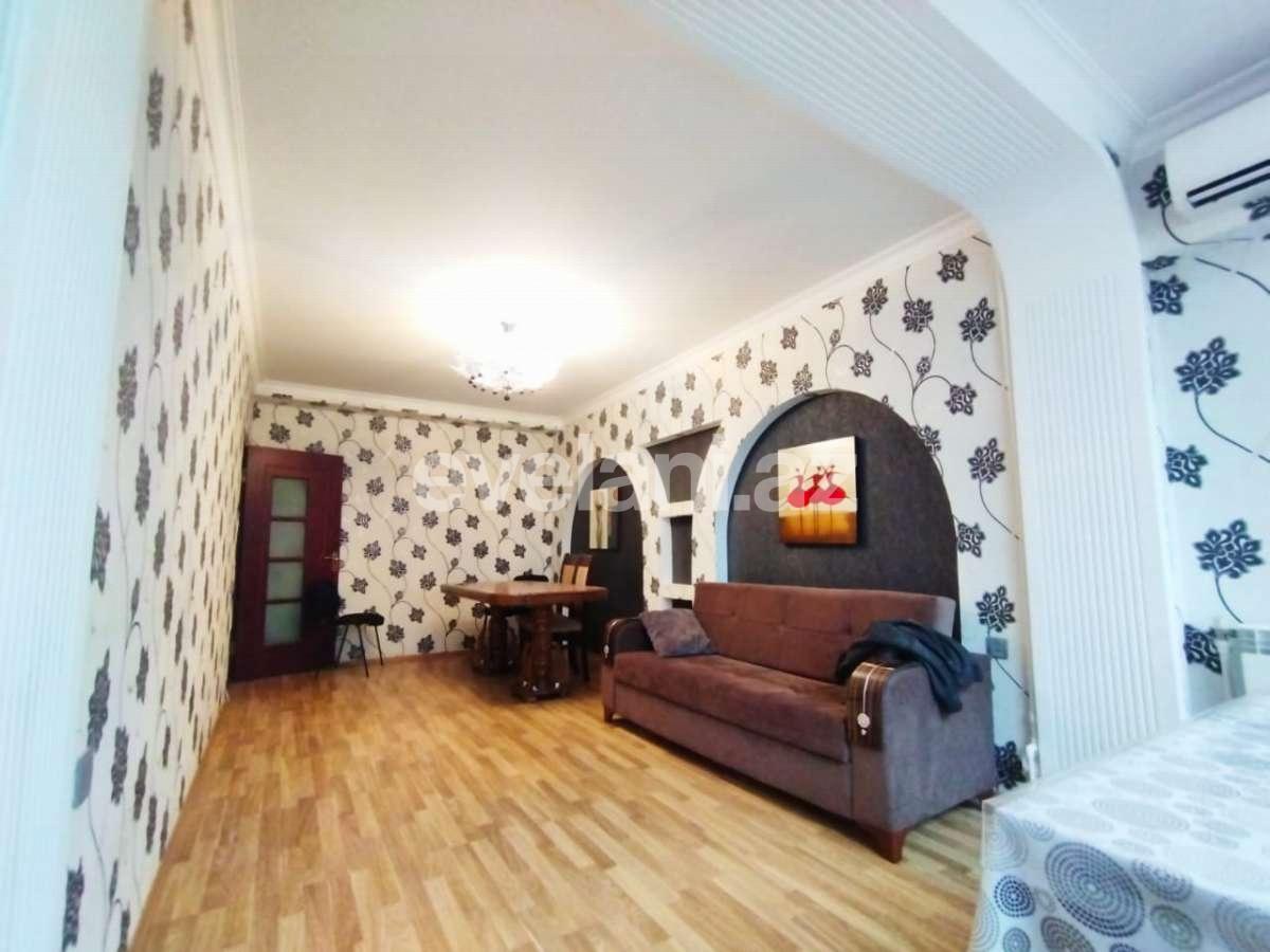 Rent, old building, 3 room, 80 m², Baku, Nizami r, Gara Garayev m.