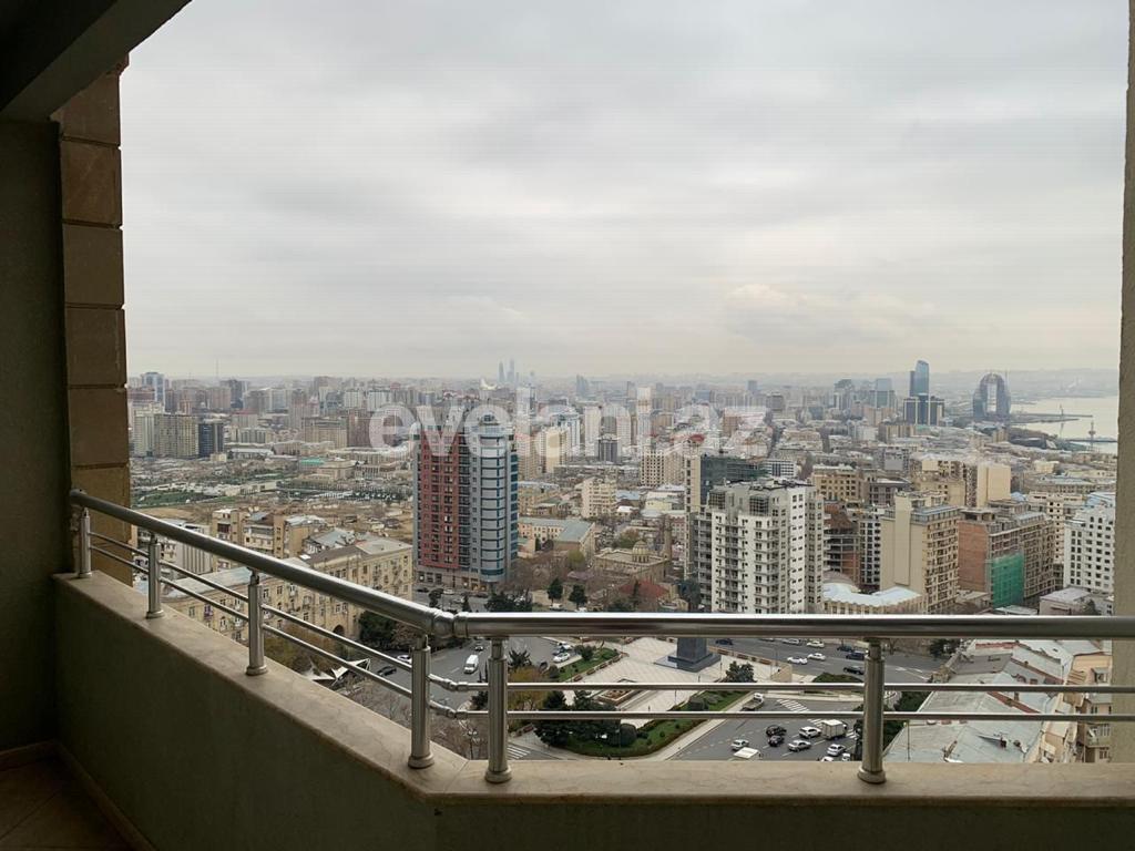 Kirayə verilir, yeni tikili, 4 otaqlı, 200 m², Bakı, Yasamal r.
