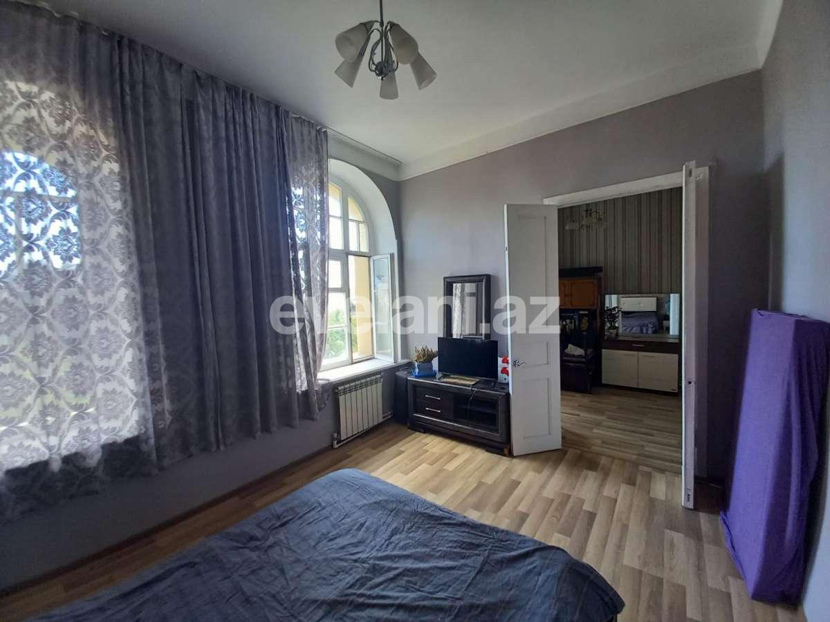 Rent, old building, 3 room, 90 m², Baku, Nasimi r.