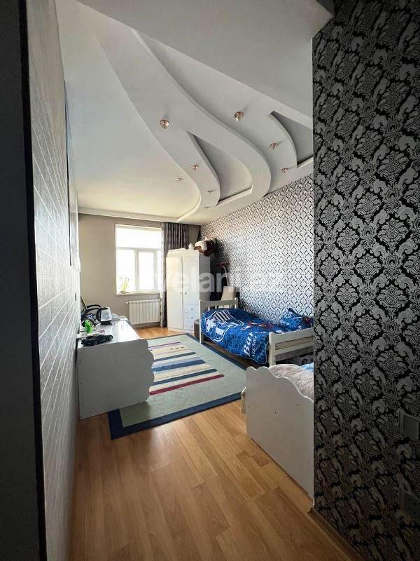 Satılır, yeni tikili, 3 otaqlı, 160 m², Bakı, Nizami r, 8-ci kilometr q, Neftçilər m.