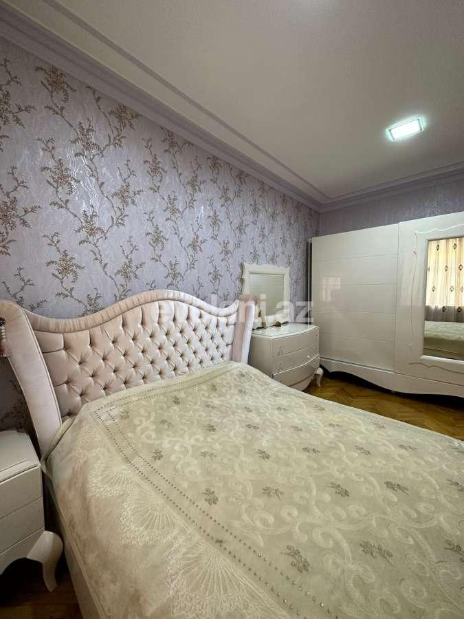 Сдаётся, вторичка, 3-комнаты, 120 m², Баку, Сабаильский r, Сахил m.