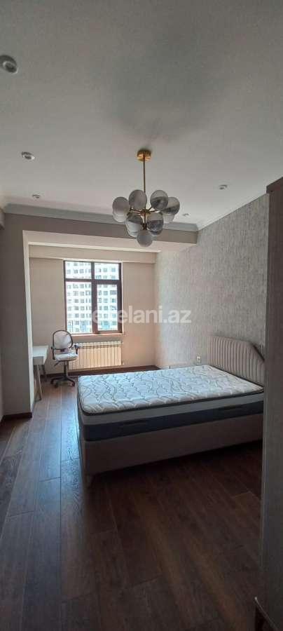 Satılır, yeni tikili, 3 otaqlı, 130 m², Bakı, Binəqədi r, Azadlıq prospekti m.