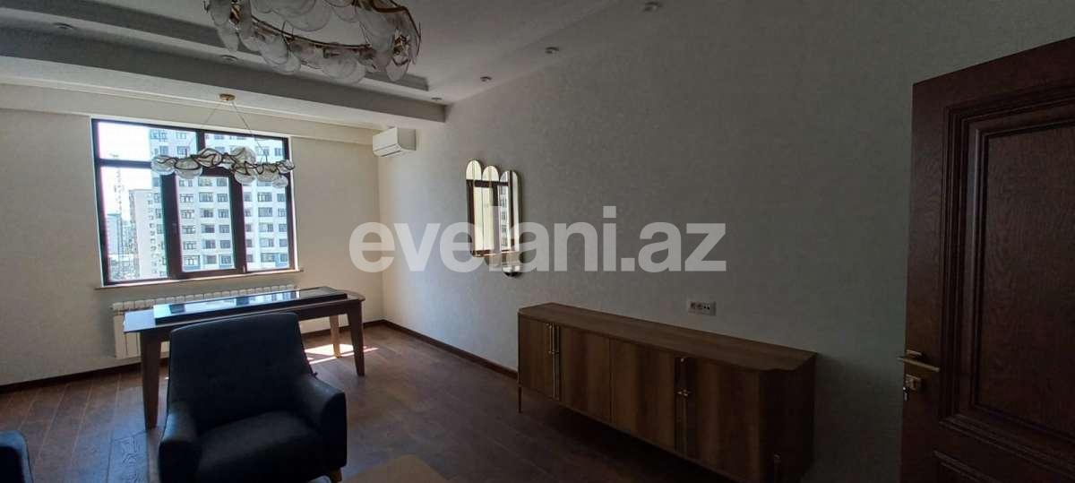 Satılır, yeni tikili, 3 otaqlı, 130 m², Bakı, Binəqədi r, Azadlıq prospekti m.