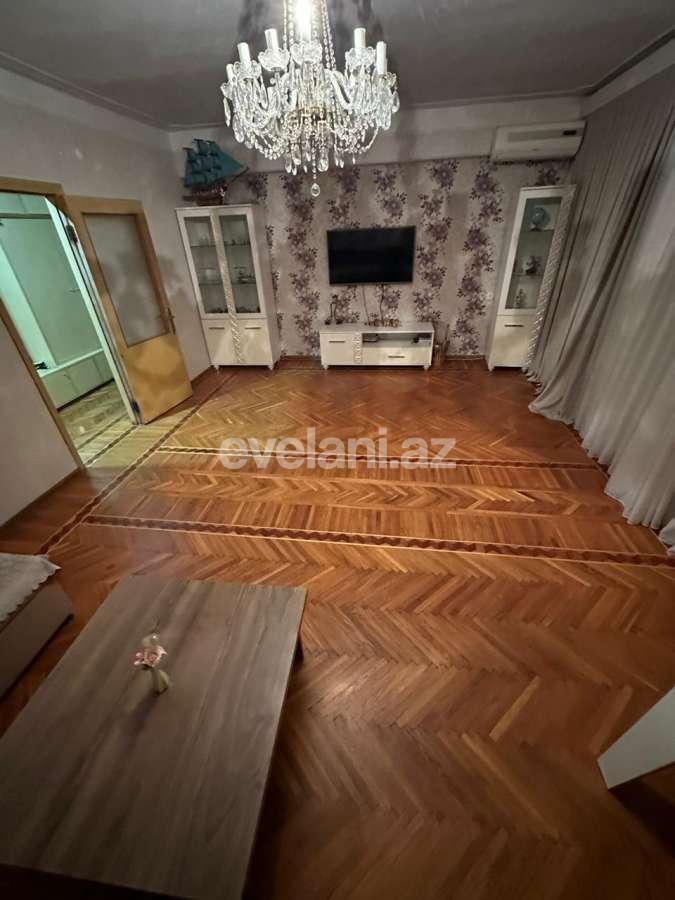 Satılır, köhnə tikili, 4 otaqlı, 120 m², Bakı, Yasamal r, Elmlər Akademiyası m.