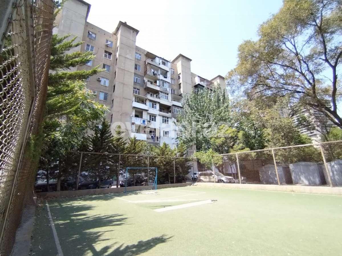 Satılır, köhnə tikili, 4 otaqlı, 120 m², Bakı, Yasamal r, Elmlər Akademiyası m.