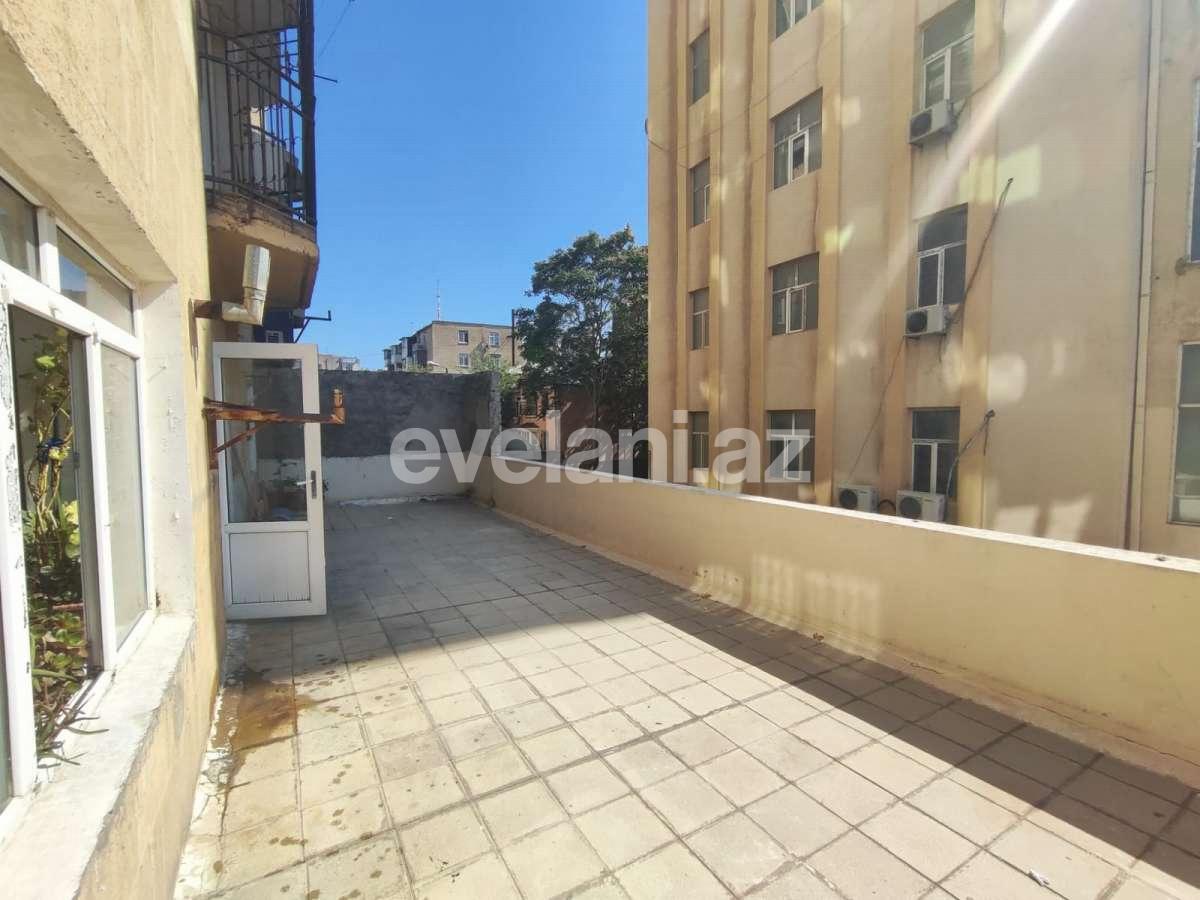 Sale, old building, 4 room, 168 m², Baku, Yasamal r, Elmlar Akademiyası m.