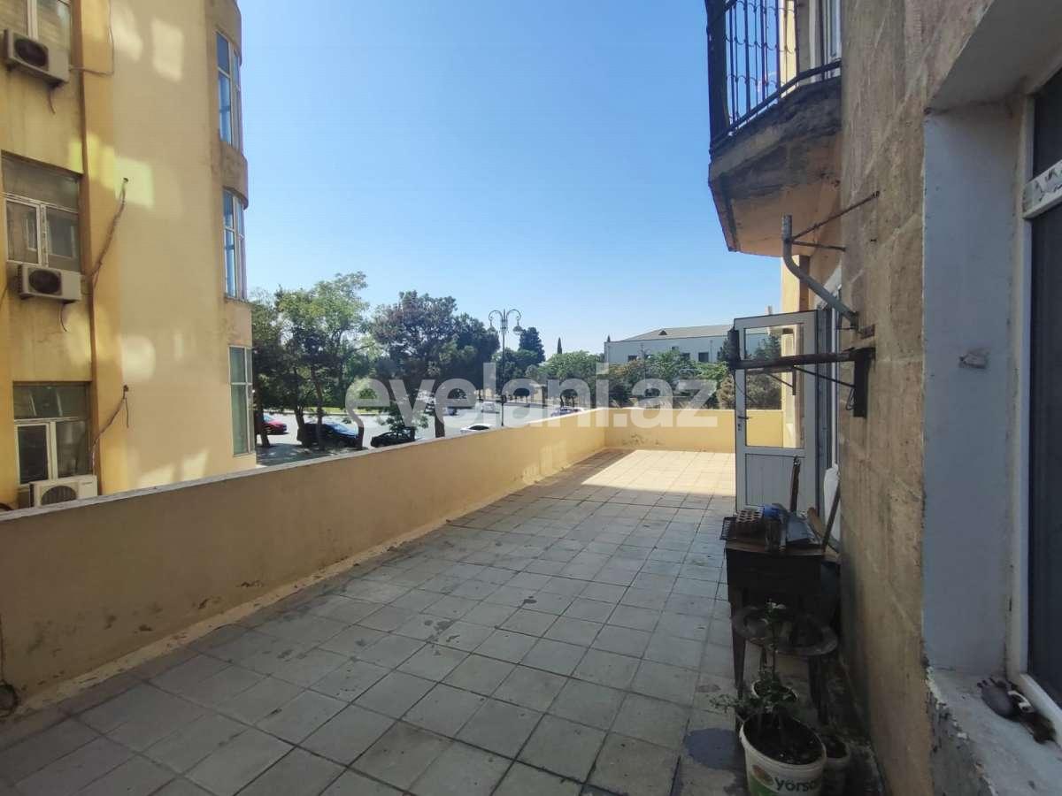 Sale, old building, 4 room, 168 m², Baku, Yasamal r, Elmlar Akademiyası m.