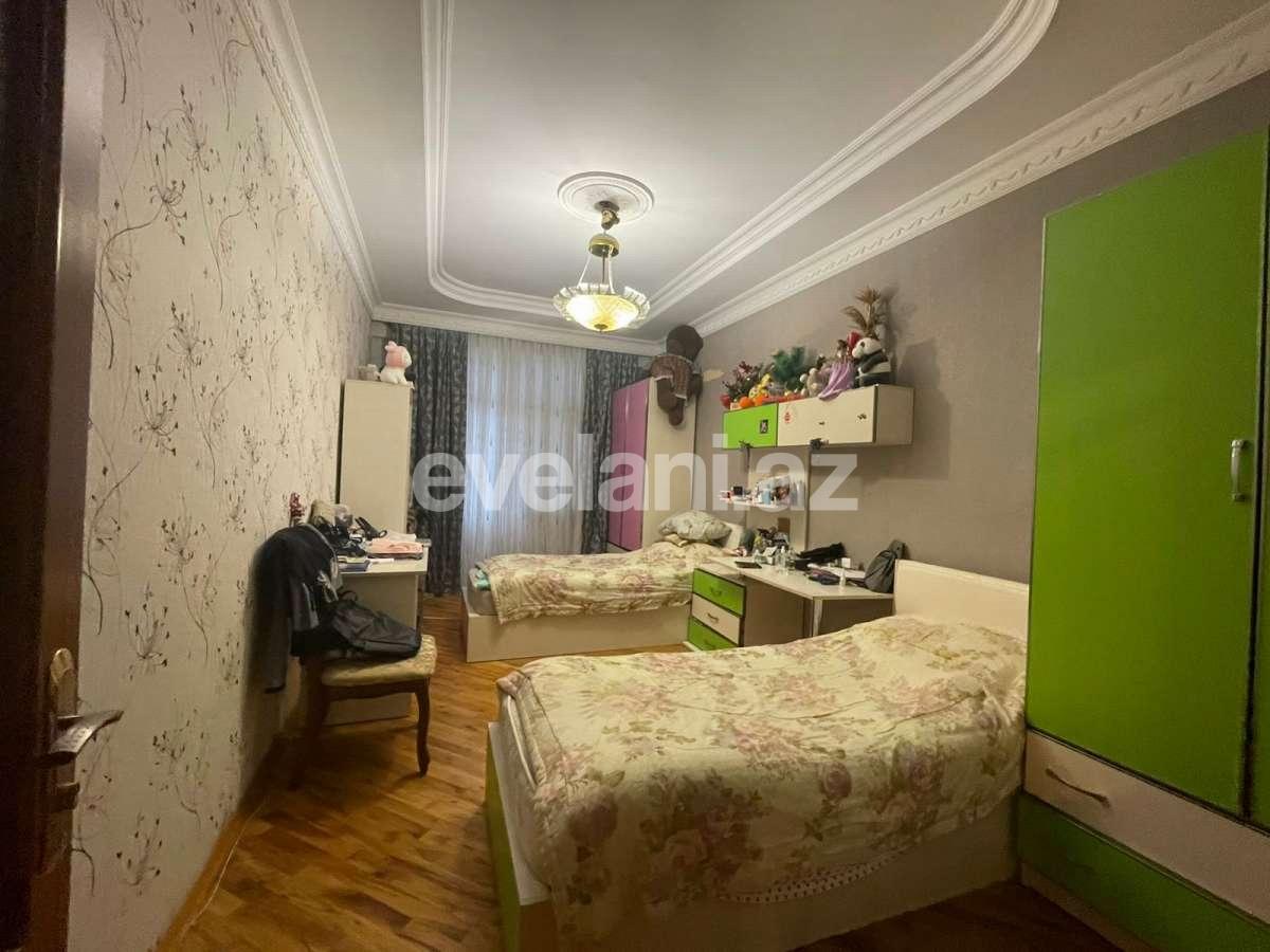 Satılır, yeni tikili, 3 otaqlı, 135 m², Bakı, Nizami r, Qara Qarayev m.
