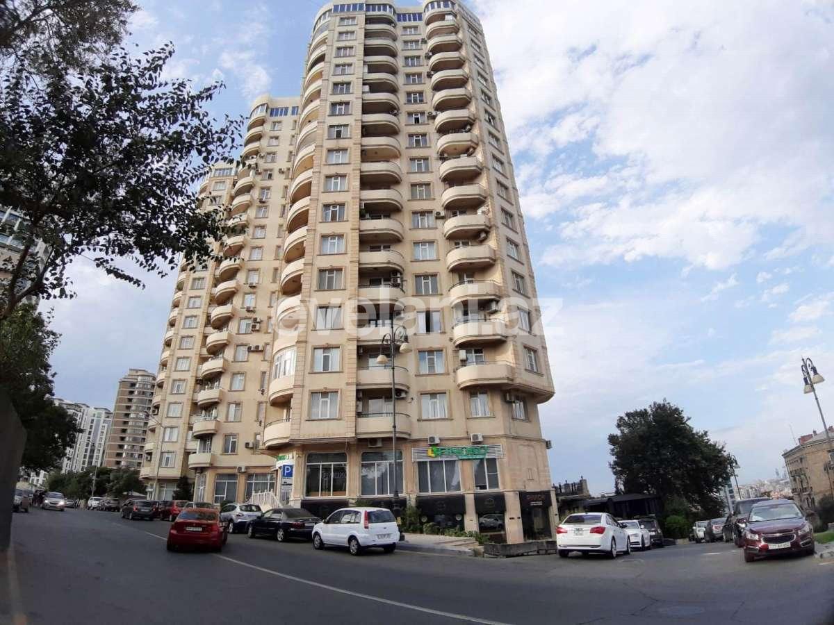 Satılır, yeni tikili, 5 otaqlı, 207 m², Bakı, Yasamal r, Elmlər Akademiyası m.