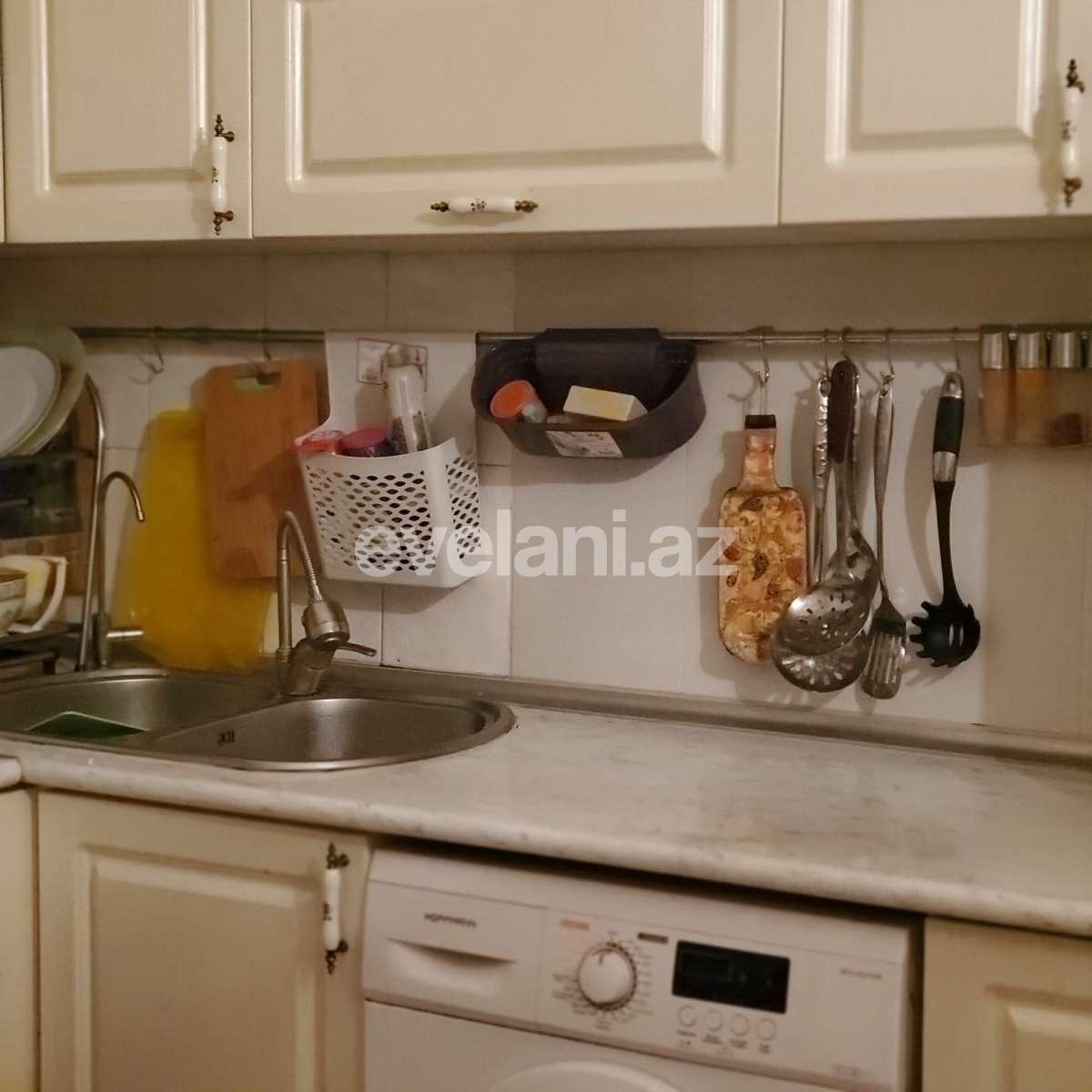 Rent, old building, 2 room, 60 m², Baku, Sabail r, Sahil m.