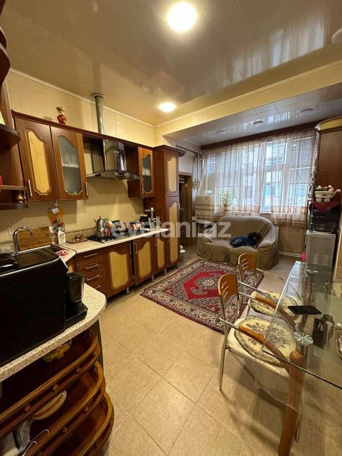 Satılır, yeni tikili, 3 otaqlı, 85 m², Bakı, Binəqədi r, 8-ci mikrorayon q, Azadlıq prospekti m.