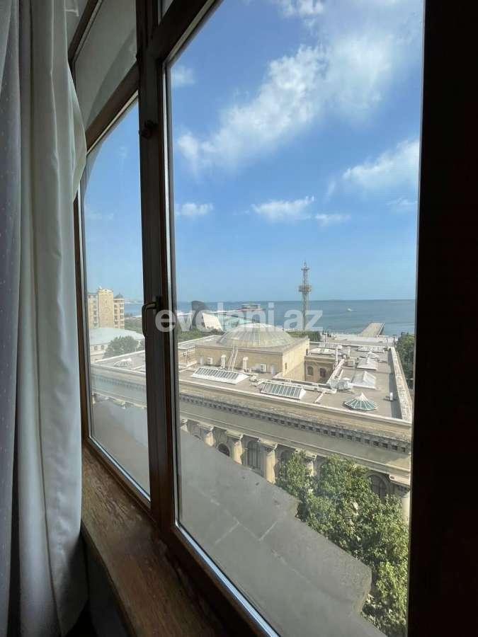 Kirayə verilir, yeni tikili, 4 otaqlı, 1600 m², Bakı, Səbail r, Sahil m.