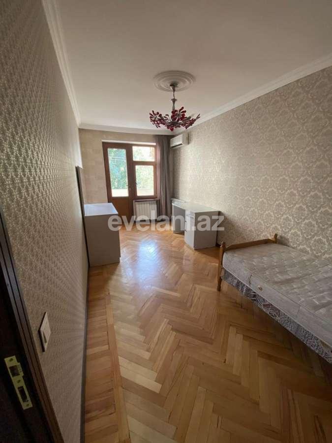 Rent, old building, 4 room, 110 m², Baku, Sabail r.