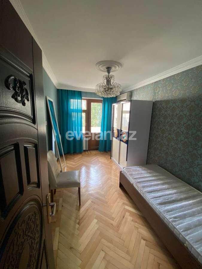 Rent, old building, 4 room, 110 m², Baku, Sabail r.