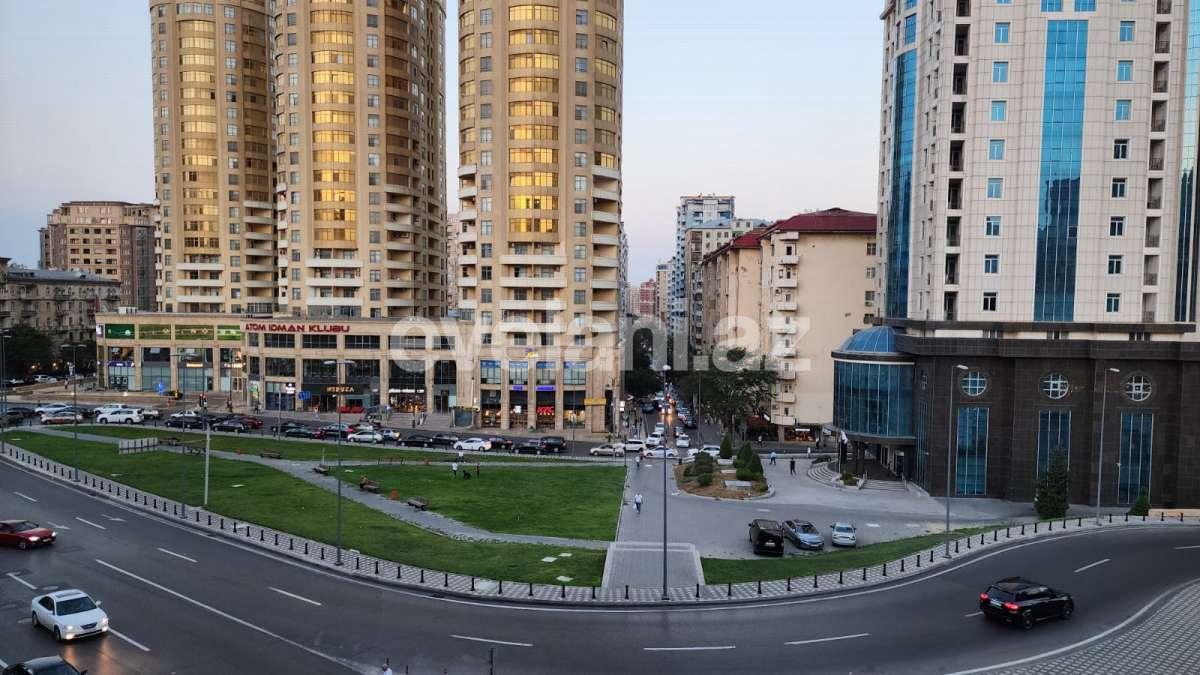 Продаётся, вторичка, 3-комнаты, 85.98 m², Баку, Ясамальский r, Элмляр Академиясы m.