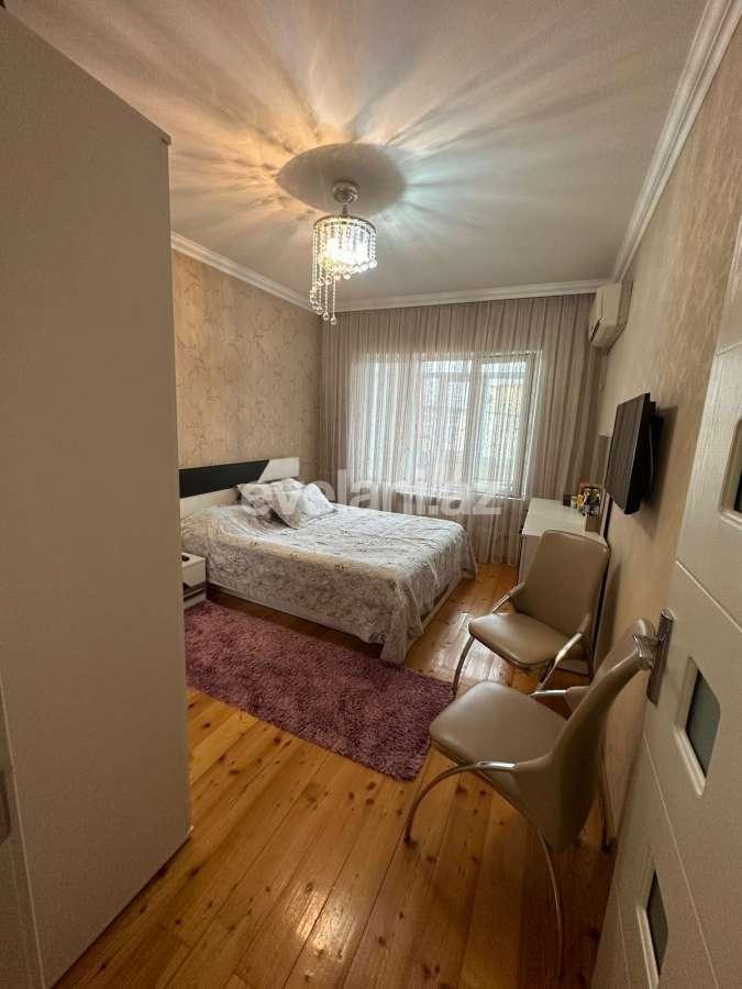 Satılır, köhnə tikili, 3 otaqlı, 90 m², Bakı, Nizami r, Qara Qarayev m.