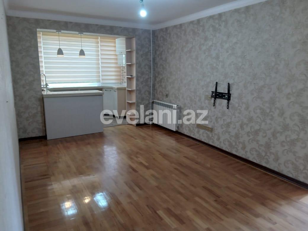 Satılır, köhnə tikili, 3 otaqlı, 50 m², Bakı, Nizami r, Xalqlar Dostluğu m.