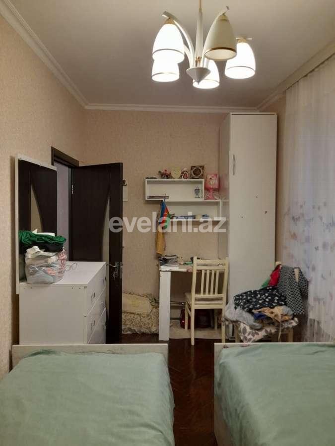 Satılır, köhnə tikili, 2 otaqlı, 43 m², Bakı, Yasamal r, İnşaatçılar m.