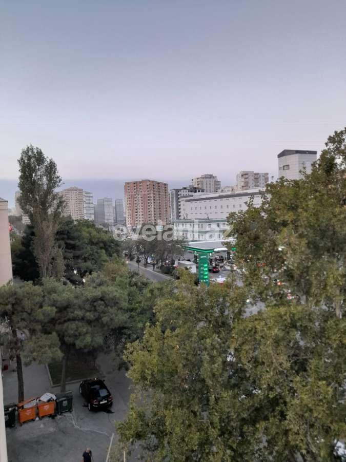 Satılır, köhnə tikili, 2 otaqlı, 43 m², Bakı, Yasamal r, İnşaatçılar m.