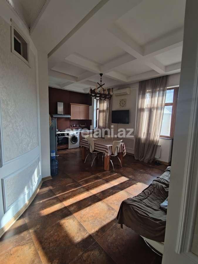Satılır, villa, 6 otaqlı, 240 m², Bakı, Səbail r, Badamdar q.