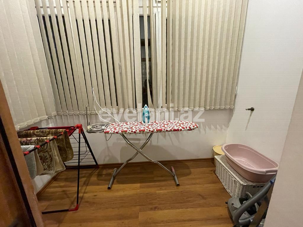 Kirayə verilir, köhnə tikili, 2 otaqlı, 90 m², Bakı, Səbail r, Sahil m.