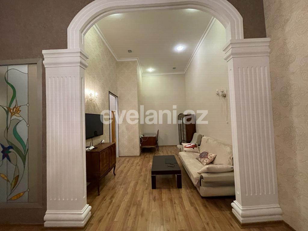 Kirayə verilir, köhnə tikili, 2 otaqlı, 90 m², Bakı, Səbail r, Sahil m.