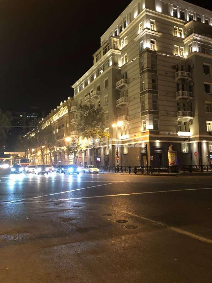 Сдаётся, вторичка, 2-комнаты, 80 m², Баку, Сабаильский r, Сахил m.