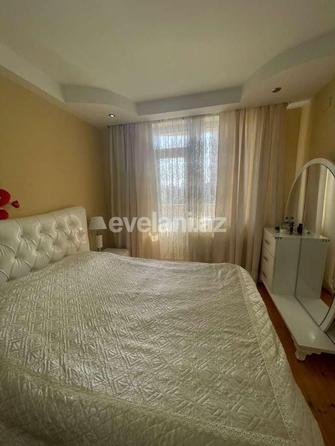 Satılır, köhnə tikili, 3 otaqlı, 140 m², Bakı, Binəqədi r, 9-cu mikrorayon q.