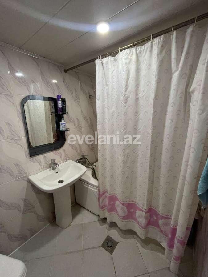 Satılır, köhnə tikili, 3 otaqlı, 140 m², Bakı, Binəqədi r, 9-cu mikrorayon q.