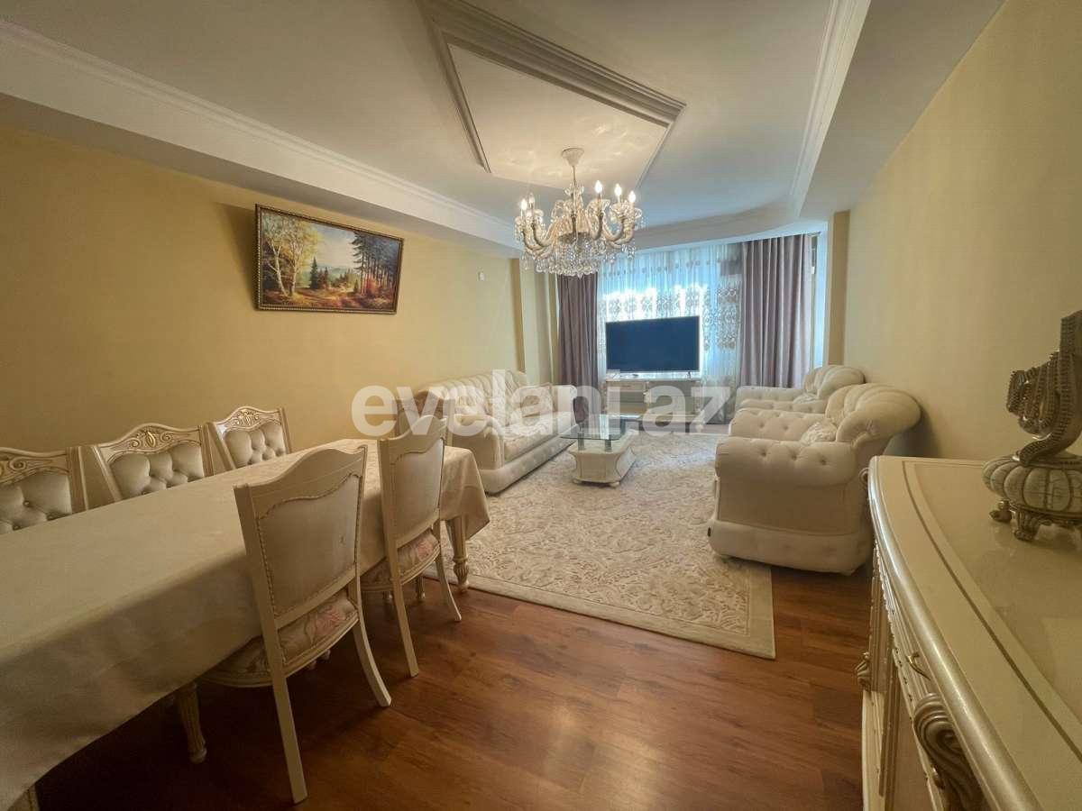 Satılır, köhnə tikili, 3 otaqlı, 140 m², Bakı, Binəqədi r, 9-cu mikrorayon q.