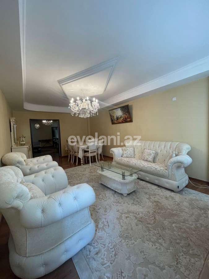 Satılır, köhnə tikili, 3 otaqlı, 140 m², Bakı, Binəqədi r, 9-cu mikrorayon q.