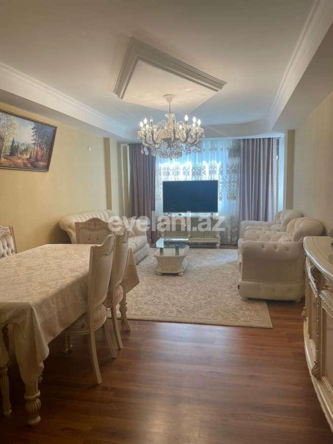 Satılır, köhnə tikili, 3 otaqlı, 140 m², Bakı, Binəqədi r, 9-cu mikrorayon q.