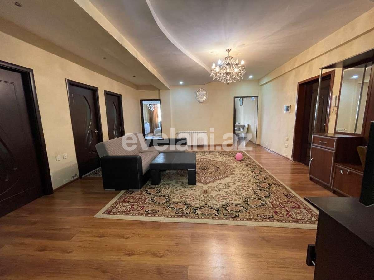 Satılır, köhnə tikili, 3 otaqlı, 140 m², Bakı, Binəqədi r, 9-cu mikrorayon q.