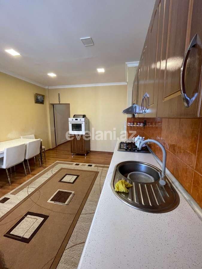 Satılır, köhnə tikili, 3 otaqlı, 140 m², Bakı, Binəqədi r, 9-cu mikrorayon q.