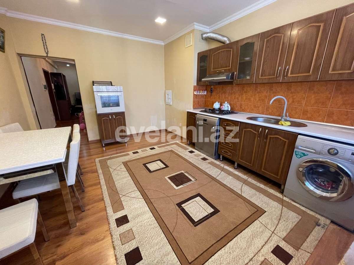 Satılır, köhnə tikili, 3 otaqlı, 140 m², Bakı, Binəqədi r, 9-cu mikrorayon q.