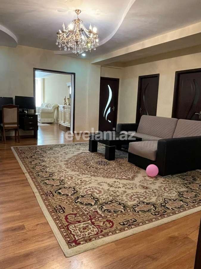 Satılır, köhnə tikili, 3 otaqlı, 140 m², Bakı, Binəqədi r, 9-cu mikrorayon q.