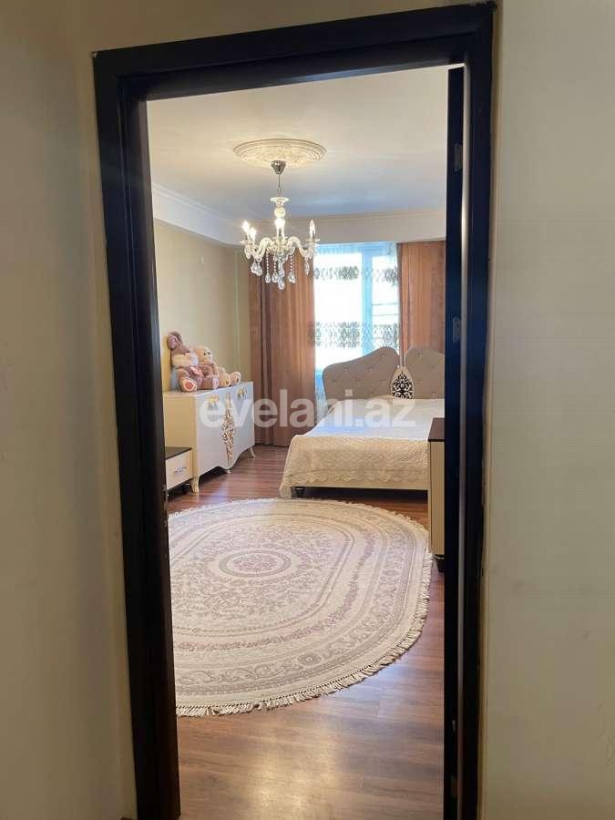 Satılır, köhnə tikili, 3 otaqlı, 140 m², Bakı, Binəqədi r, 9-cu mikrorayon q.