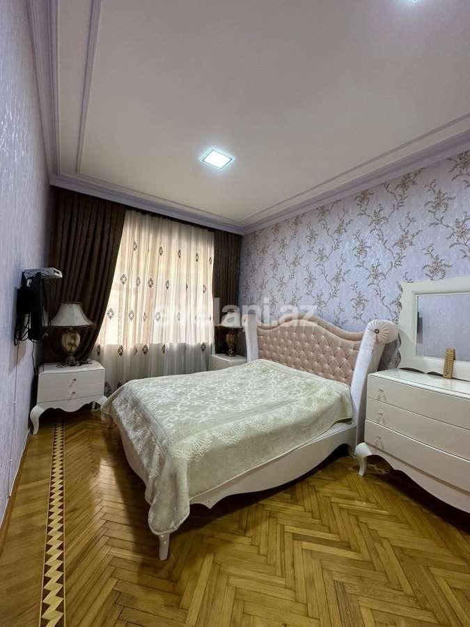 Сдаётся, вторичка, 3-комнаты, 120 m², Баку, Сабаильский r, Сахил m.